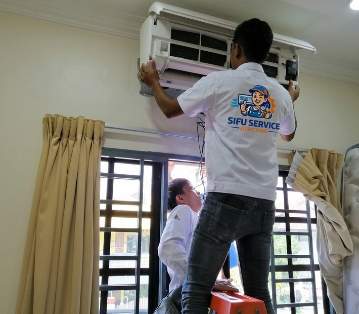 Isi gas top up aircond